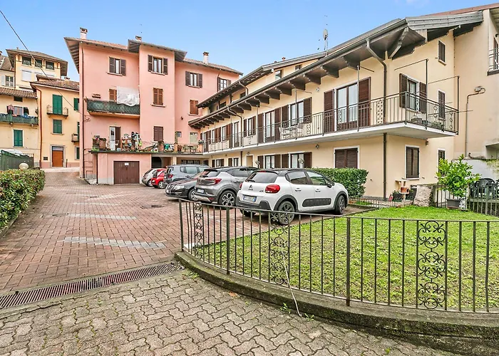 Daire Petalo Bianco 100m From - Happy Baveno