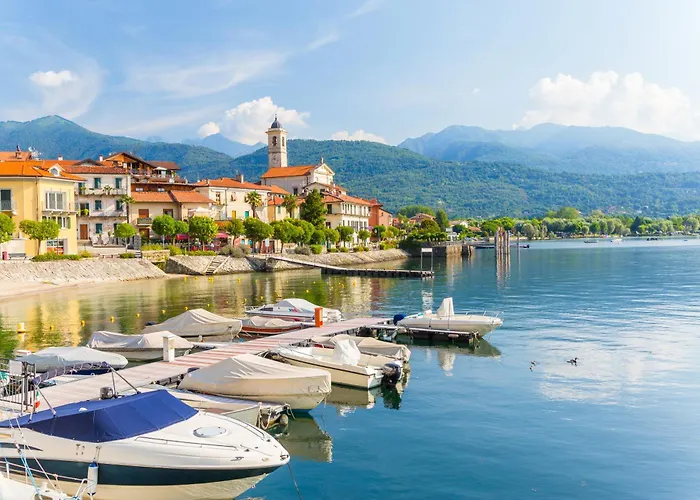 Daire Petalo Bianco 100m From - Happy Baveno